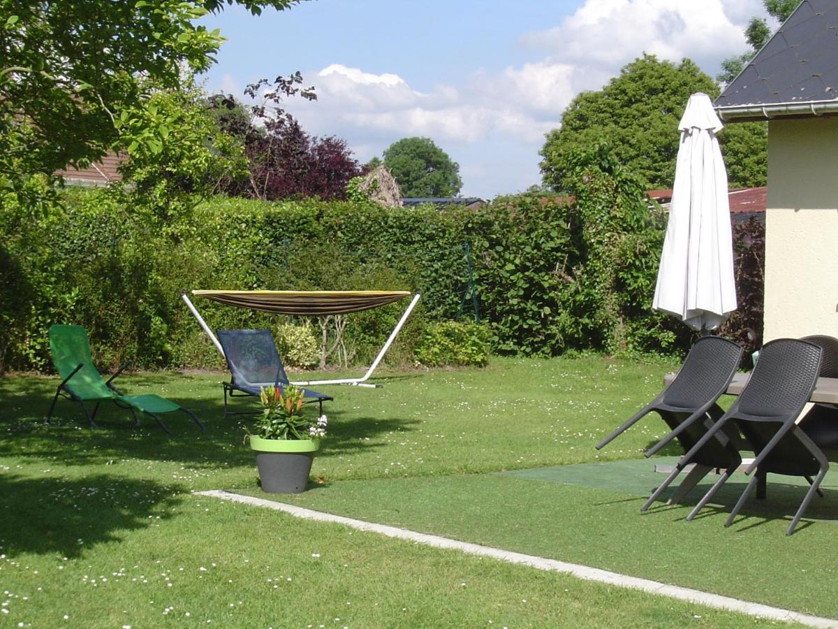 Gite Paul Et Rosalia Manneville-la-Raoult Exteriör bild